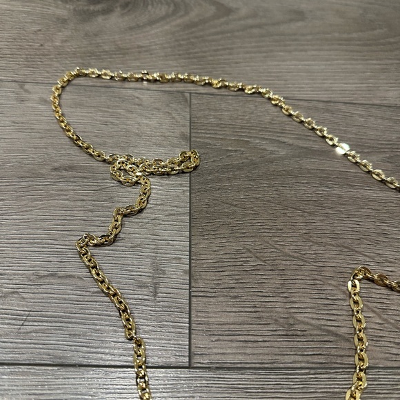 Gold clip chain - Picture 5 of 7